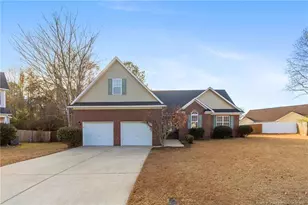 4246 Pete Warner Ct, Hope Mills, NC 28348 - Photo 2