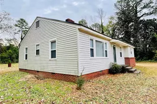 405 S Austin Street S, Maxton, NC 28364 - Photo 4