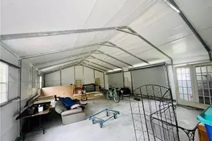 405 S Austin Street S, Maxton, NC 28364 - Photo 14