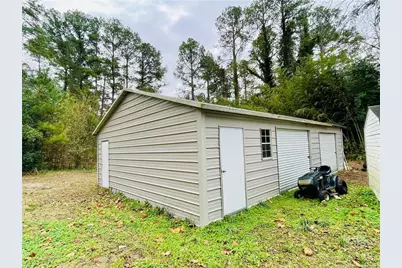 405 S Austin Street S, Maxton, NC 28364 - Photo 12