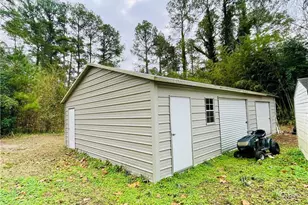 405 S Austin Street S, Maxton, NC 28364 - Photo 12