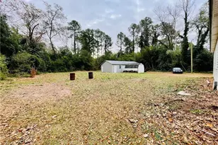 405 S Austin Street S, Maxton, NC 28364 - Photo 10