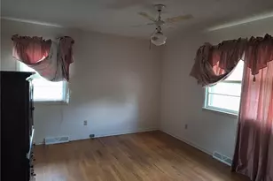 4332 S Robeson Rd, Rowland, NC 28383 - Photo 8