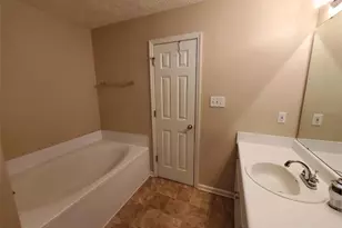 360 Bubble Creek Ct, Fayetteville, NC 28311 - Photo 28