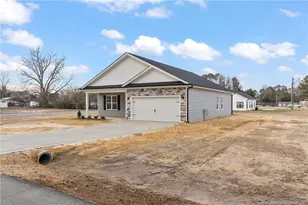 108 Jackson St, Salemburg, NC 28385 - Photo 2