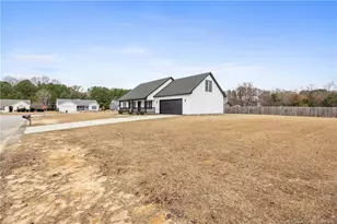 122 Tanner Loop, Raeford, NC 28376 - Photo 2