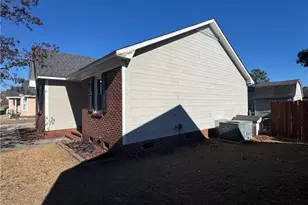 805 Windingwood Pl, Hope Mills, NC 28348 - Photo 4