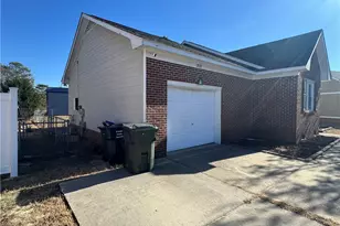 805 Windingwood Pl, Hope Mills, NC 28348 - Photo 2