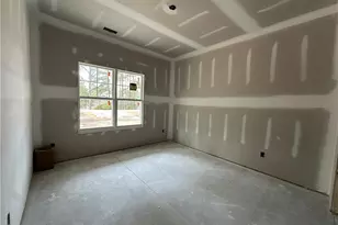 30381 E Lake Rd, Wagram, NC 28396 - Photo 10