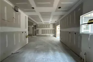 30381 E Lake Rd, Wagram, NC 28396 - Photo 16