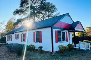 1418 E 6th St, Lumberton, NC 28358 - Photo 4