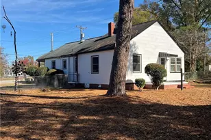 1418 E 6th St, Lumberton, NC 28358 - Photo 22