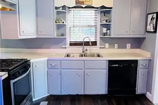 1418 E 6th St, Lumberton, NC 28358 - Photo 8