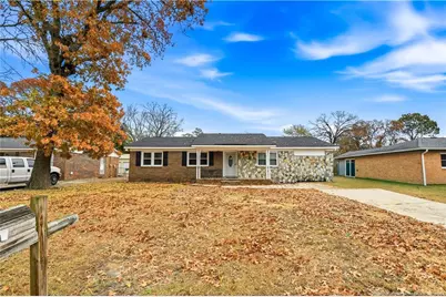 1633 Cawdor Drive, Fayetteville, NC 28304 - Photo 2