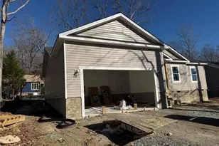 5062 Bluebird Dr, Sanford, NC 27332 - Photo 4