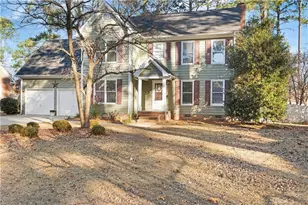 604 Rockport Dr, Fayetteville, NC 28311 - Photo 2