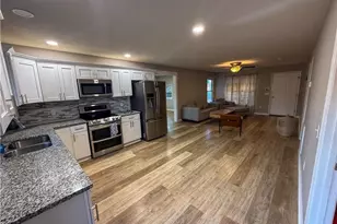 2313 Weatherwood Ct, Sanford, NC 27330 - Photo 4