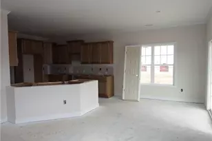 4729 Scenic Pines Dr, Hope Mills, NC 28348 - Photo 8