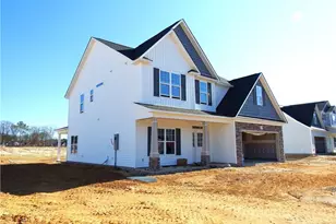 4729 Scenic Pines Dr, Hope Mills, NC 28348 - Photo 2