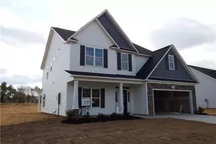 4729 Scenic Pines Dr, Hope Mills, NC 28348 - Photo 2