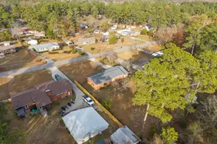 820 E Donaldson Ave, Raeford, NC 28376 - Photo 10