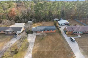 820 E Donaldson Ave, Raeford, NC 28376 - Photo 12