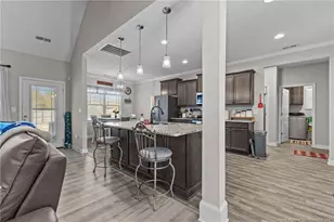 2418 Bankswood Ct, Fayetteville, NC 28304 - Photo 10