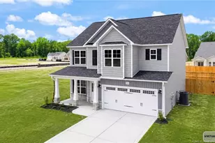 4734 Scenic Pines Dr, Hope Mills, NC 28348 - Photo 2