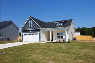 4730 Scenic Pines Dr, Hope Mills, NC 28348 - Photo 2
