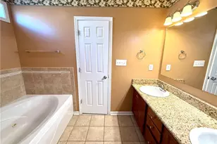 2512 Camp Lejeune Ct, Hope Mills, NC 28348 - Photo 24