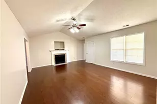 2512 Camp Lejeune Ct, Hope Mills, NC 28348 - Photo 4