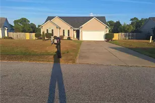 558 Copper Creek Dr, Raeford, NC 28376 - Photo 2