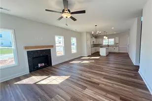 3879 Blackhills Rd, Fayetteville, NC 28311 - Photo 8