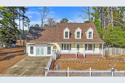 610 W 6th Avenue, Raeford, NC 28376 - Photo 2