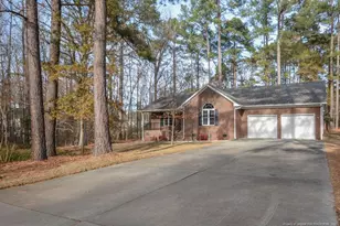 31 Crystal Point, Sanford, NC 27332 - Photo 2