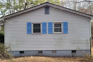 1813 Lee Britt Rd, Lumberton, NC 28358 - Photo 2