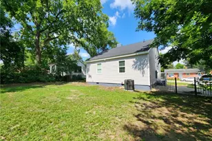 1207 Hillsboro St, Fayetteville, NC 28301 - Photo 4