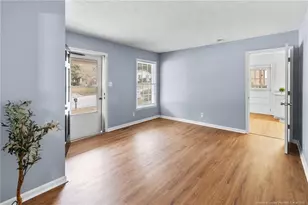 1087 Torrey Dr, Fayetteville, NC 28301 - Photo 8