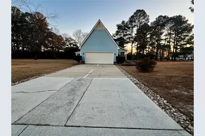 684 N Wilkinson Drive, Saint Pauls, NC 28384 - Photo 6