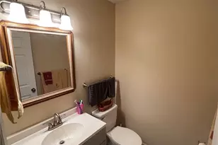 684 N Wilkinson Dr, Saint Pauls, NC 28384 - Photo 10