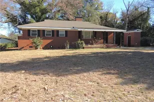 2025 Womble Dr, Fayetteville, NC 28306 - Photo 1