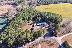 447 T Johnson Rd, Carthage, NC 28327 - Photo 2