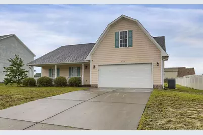 2923 High Plains Drive, Hope Mills, NC 28348 - Photo 2