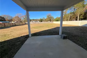 1628 Strickland Bridge Rd, Fayetteville, NC 28304 - Photo 20