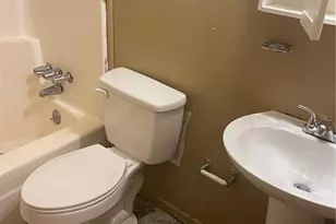 532 Lackey St, Hamlet, NC 28345 - Photo 6