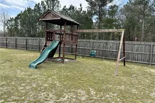 2240 Sir Michael Dr, Hope Mills, NC 28348 - Photo 4