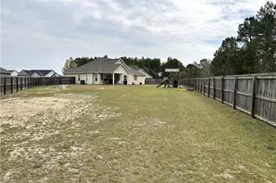 2240 Sir Michael Dr, Hope Mills, NC 28348 - Photo 2