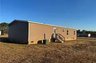 44 Bermuda Dr, Saint Pauls, NC 28384 - Photo 6