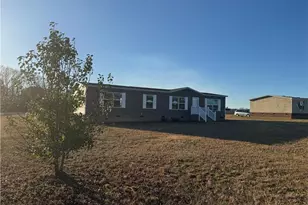 44 Bermuda Dr, Saint Pauls, NC 28384 - Photo 1