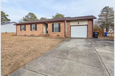 6560 Honeysuckle Drive, Fayetteville, NC 28304 - Photo 2